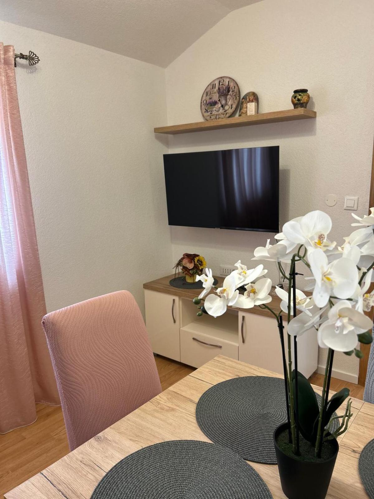 Apartment Lovre Topic Baska Voda Exterior photo
