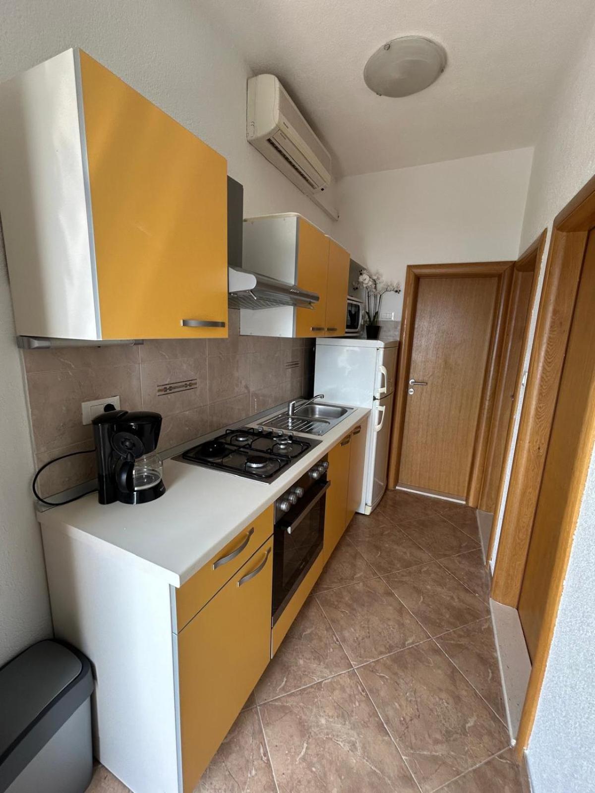 Apartment Lovre Topic Baska Voda Exterior photo