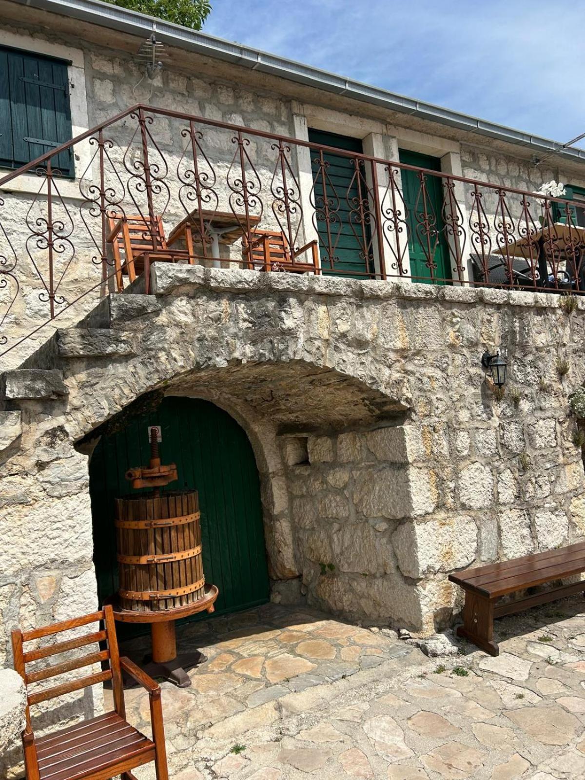 Apartment Lovre Topic Baska Voda Exterior photo